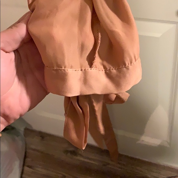 ⭐️MYLA ROSE SPLIT SLEEVE CROP TOP⭐️ - Picture 4 of 6